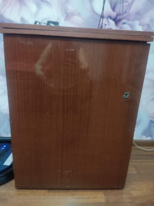 Продам швейную машинку