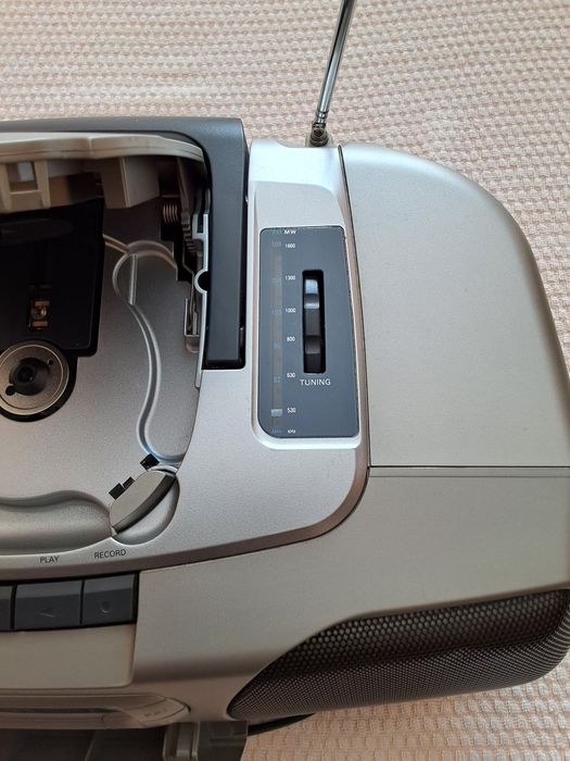 "PHILIPS"  - radio-cd-tape-