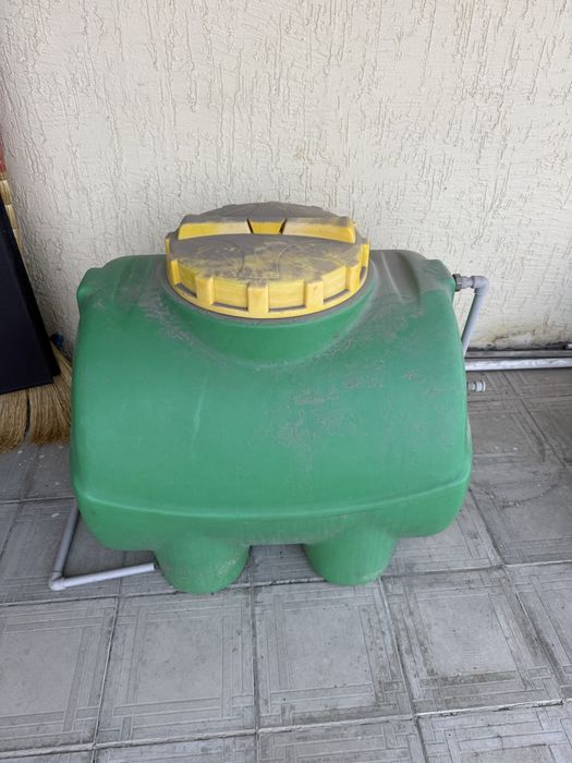 Продам бочка 300л срочно