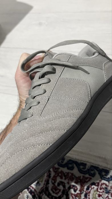 Продаю кеды (Англия)