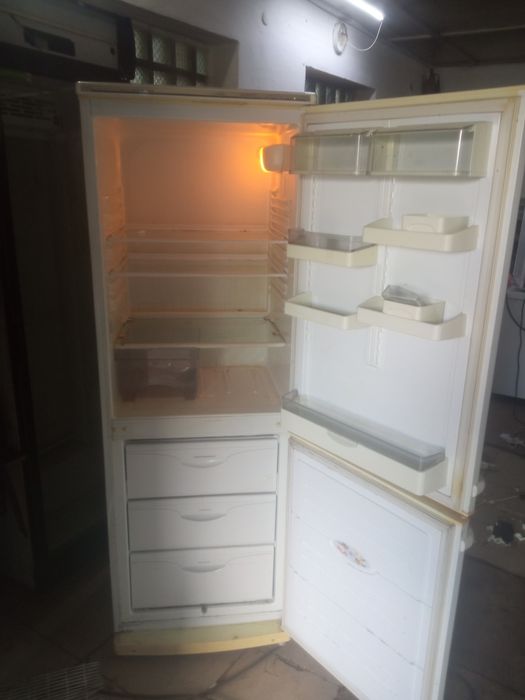 Продам холодильник