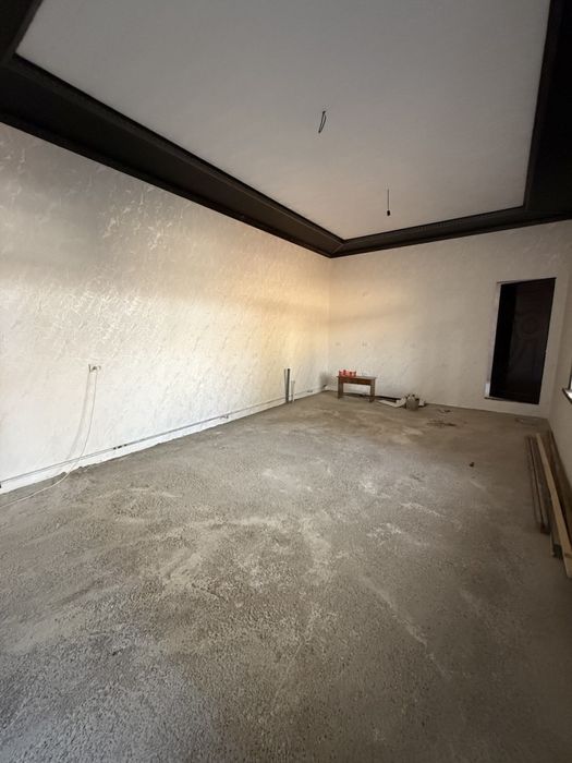 Uchastka sotiladi srochni