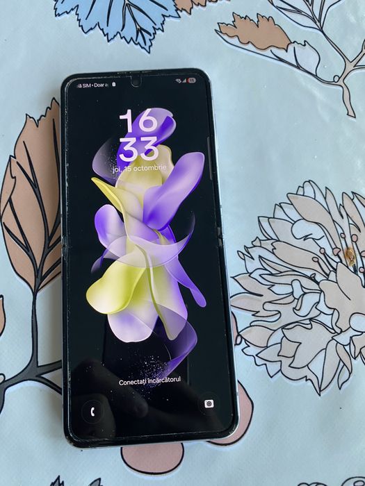 Vând Samsung Z flip 4