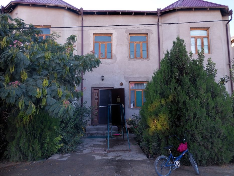 1 (бир) план ховли сотилади