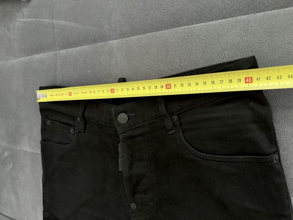 Blugi DSQUARED2 originali marimea 46