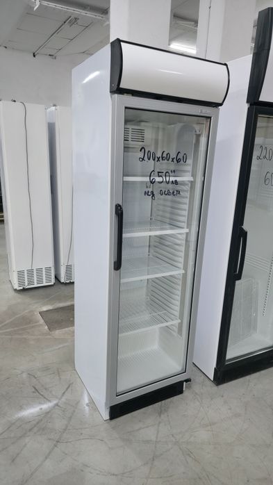 Хладилна витрина 200х60х60