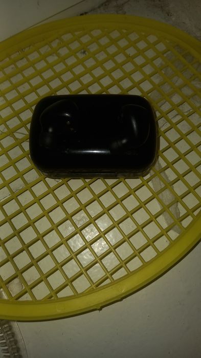 Simsiz quloqchin  holtai yaxshi ishaltigan lekin ovozi yaxshi