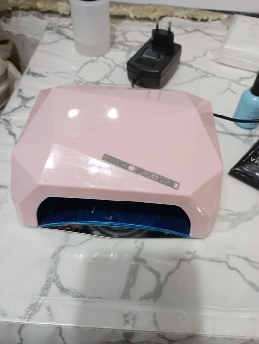 Лампа для ногтей 4000 тг