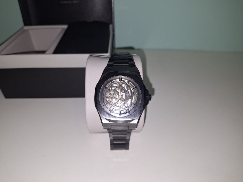 Продавам часовник автоматичен