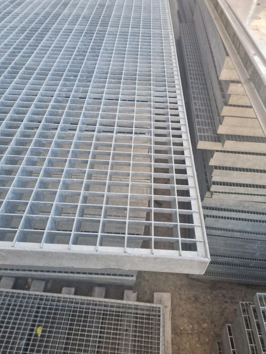 grilaje zincate diferite modele