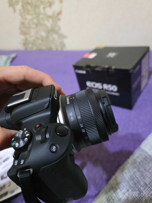 CanonEOSR50  RF-S 18-45mm 24.2MP 4K Полный комплект Отличное состояние