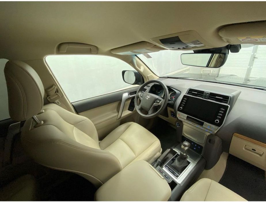 Land Cruiser Prado 150.