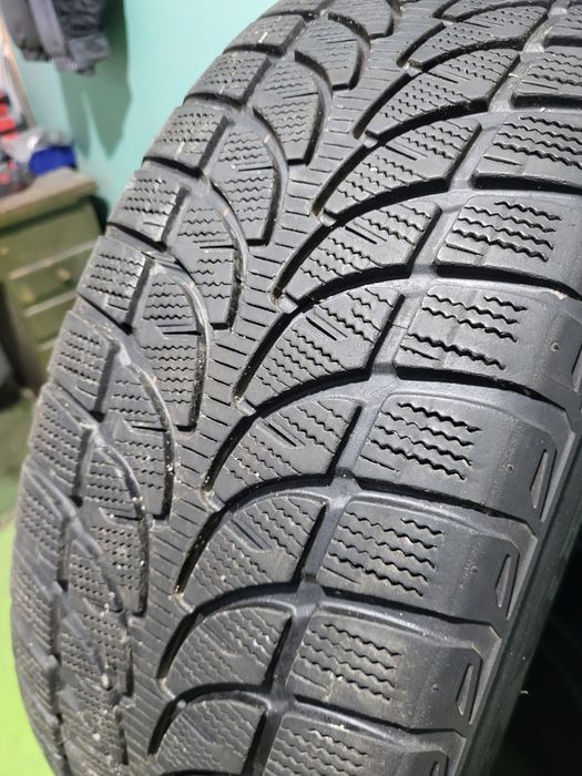 4 бр зимни 235/60/18 Bridgestone