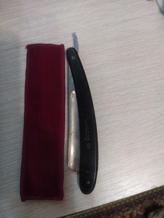 продам опасную бритву ссср .