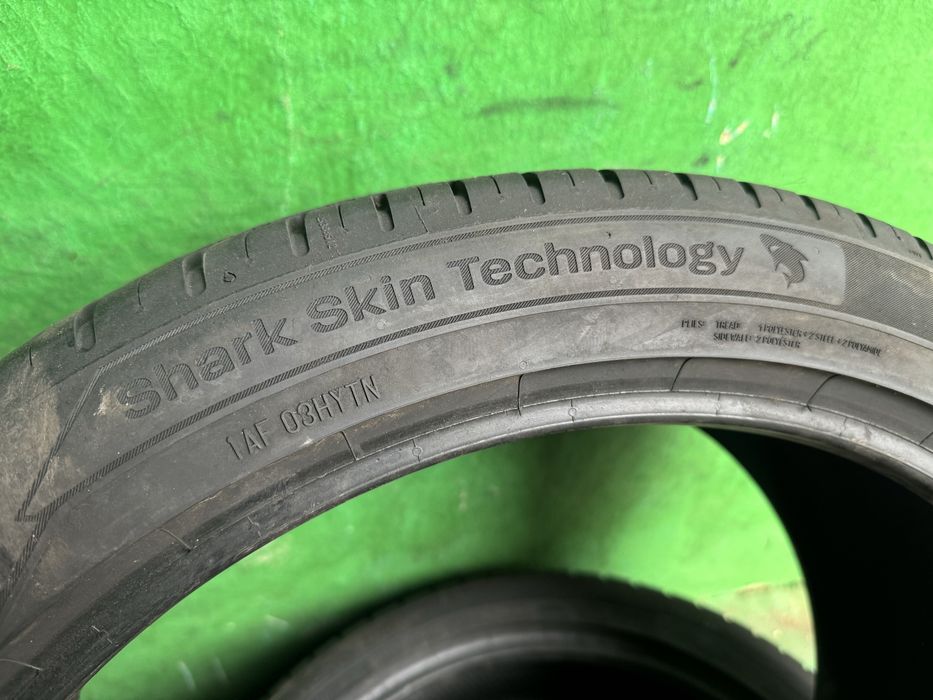 Шины 255/40 R21 102Y Uniroyal из Германии