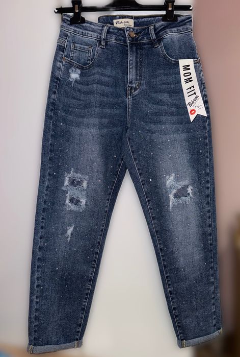 Нови дамски дънки с камъчета