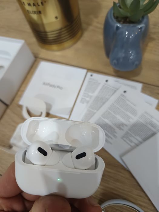 Apple AirPods Pro  - Pachet Complet, Stare Excelentă