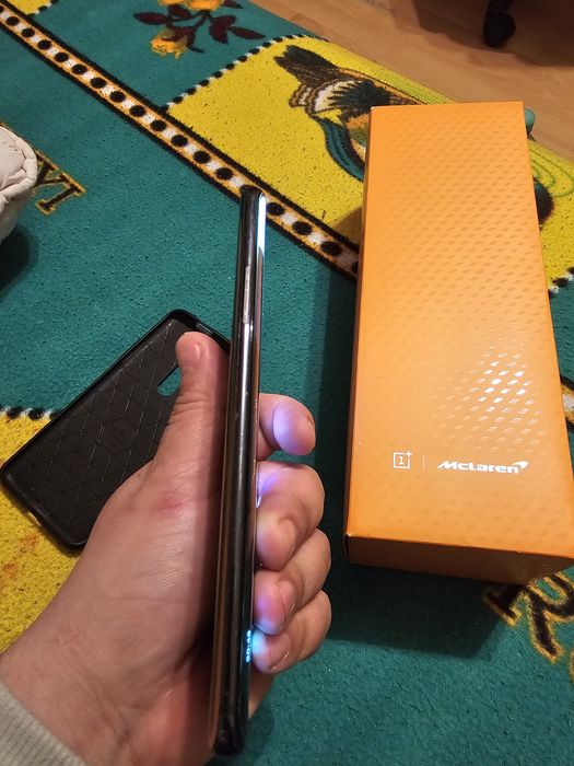 One plus 7 t pro McLaren edition