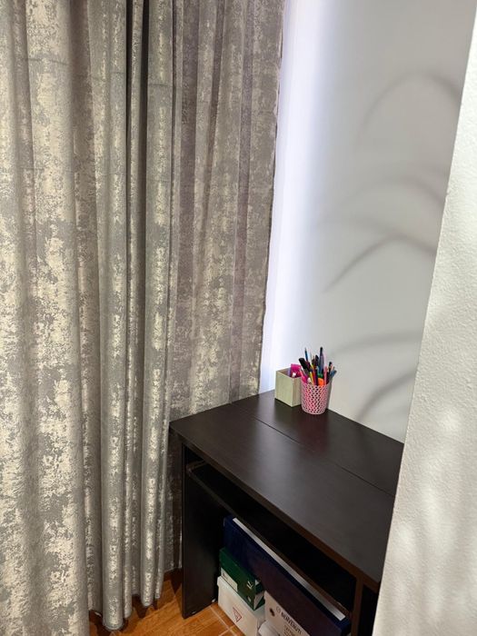 Închiriez apartament 3 camere – Craiovița Nouă (zona Materna)