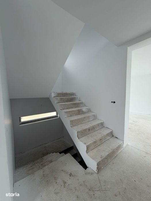 Casa noua single +330mp teren+ 2 garaje-Strand 2