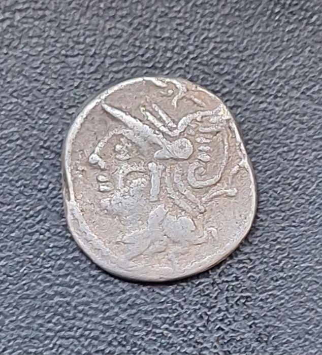 Vand 3 monede romane antice