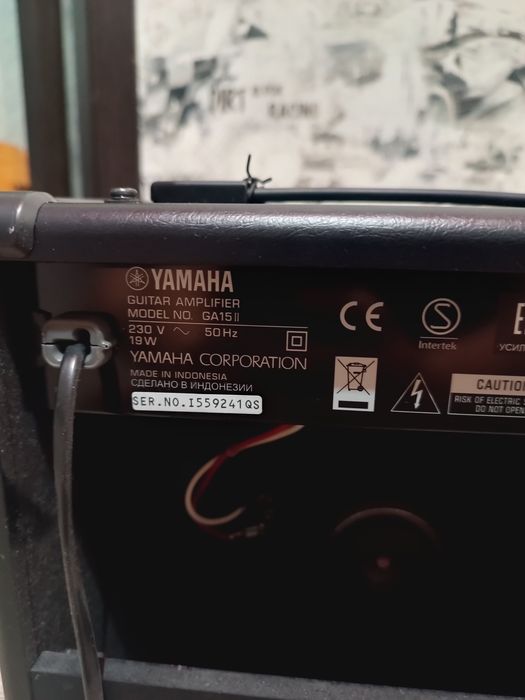 Комбик для электро гитары YAMAHA