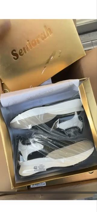 Продаются новые кроссовки