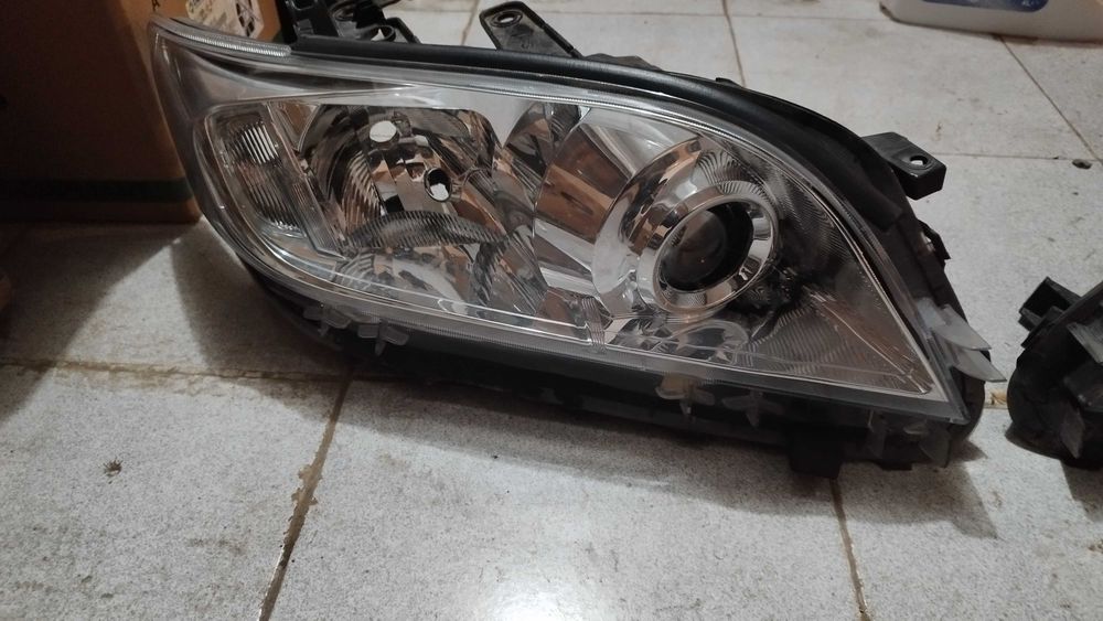 Фарове за тойота Рав4 фейслифт,оригинални на Тойота