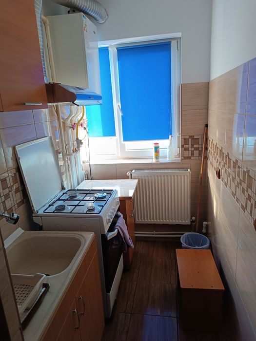 Închiriez apartant cu doua camere