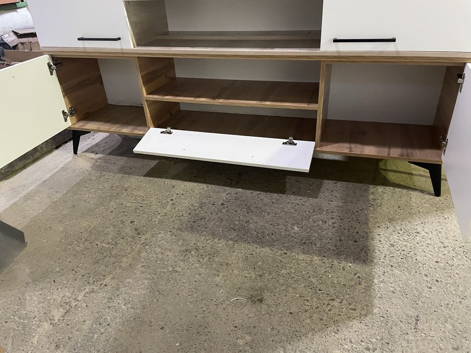 Продам тумбу под ТВ