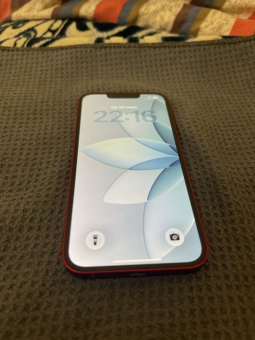 iPhone 13 Red 128gb