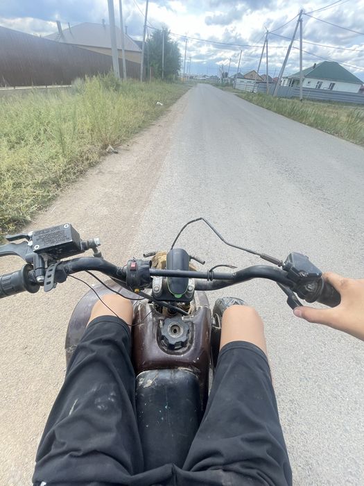 Продам квадроцикл 110куб 110сс