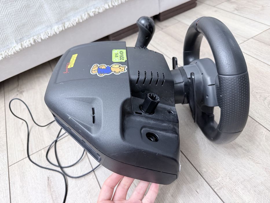 Руль игровой logitech momo racing