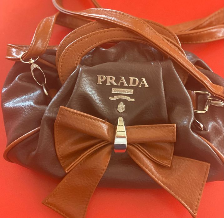Prada уникална чанта