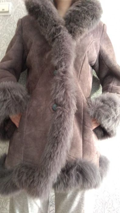 Дубленка натуральная продам.