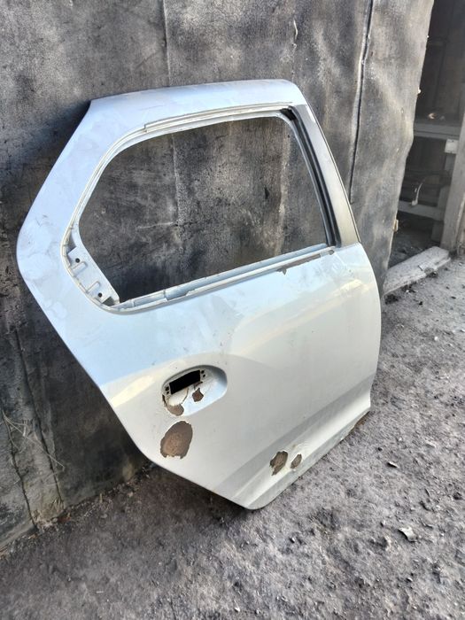 Дверь Рено Логан 2