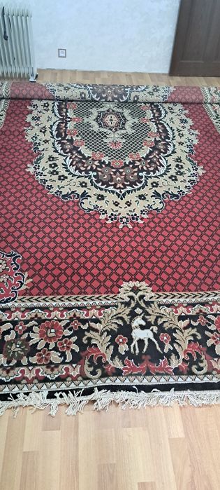 Гилам сотилади , продаётся ковер