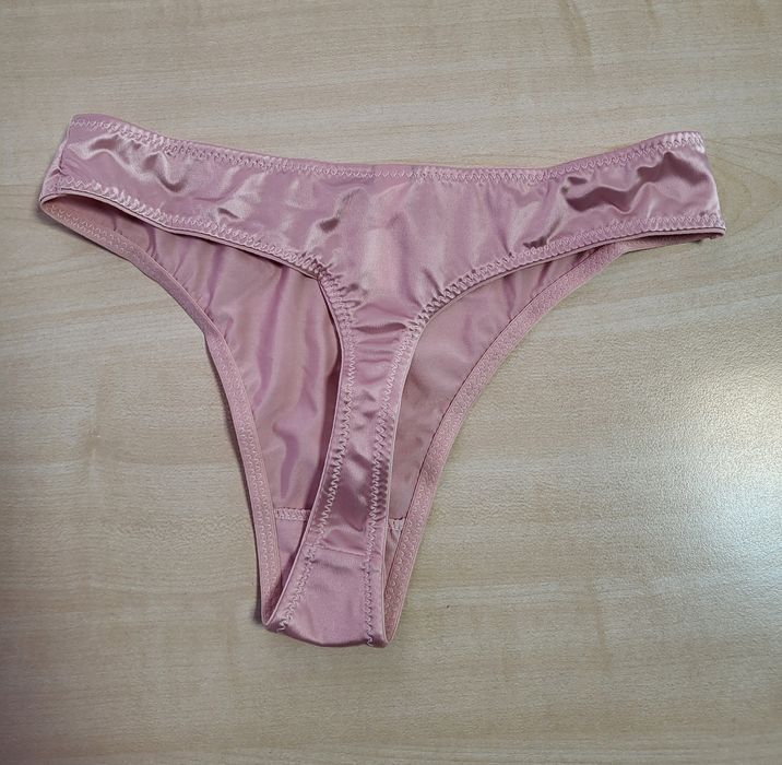 Стилни сатенени бикини тип  прашка