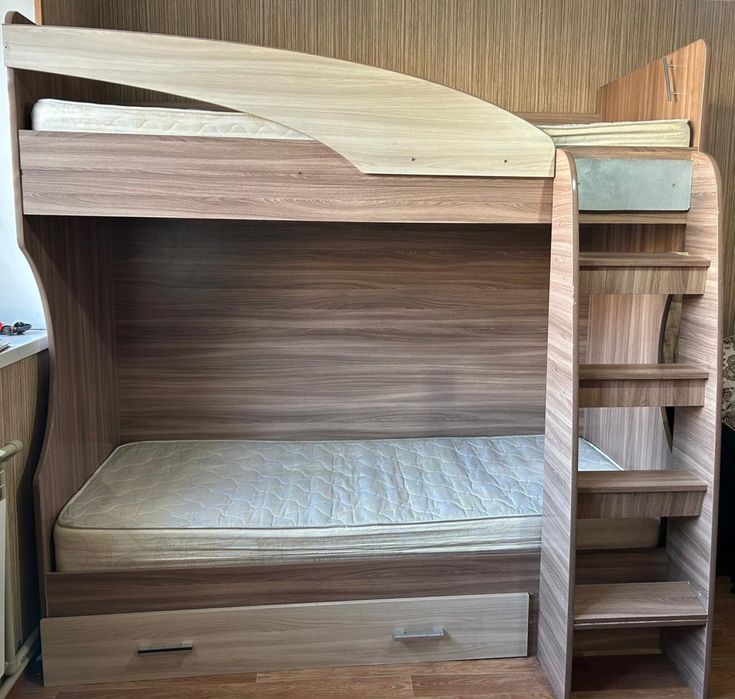 Двух яростная кровать