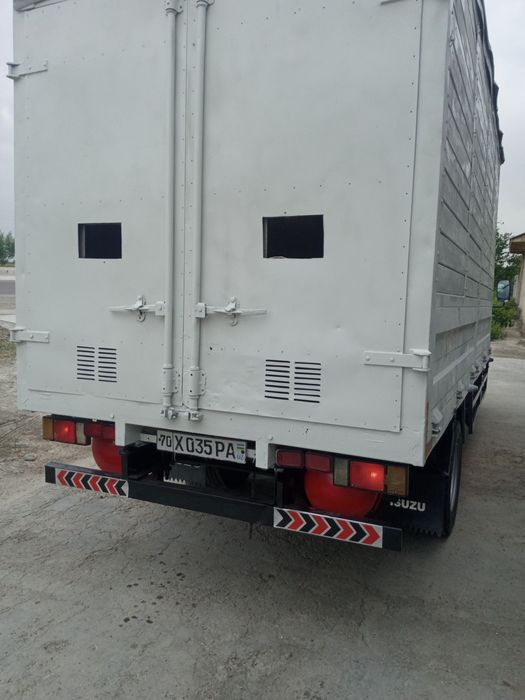 Isuzu zavod turbinalik 2012 yil 750000 probek bolonlar yangi