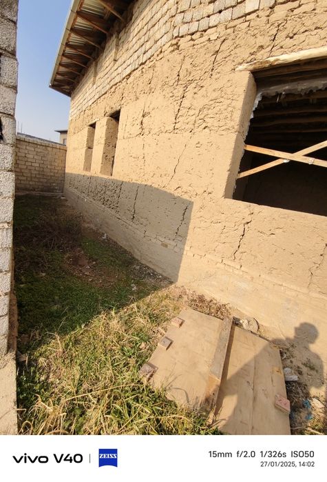 Uchastka sotiladi karopka