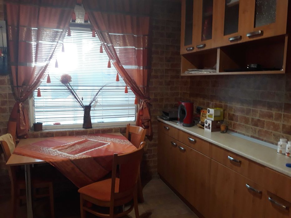 Търсим съквартирантка за самостоятелен апарартамент до Гранд мол