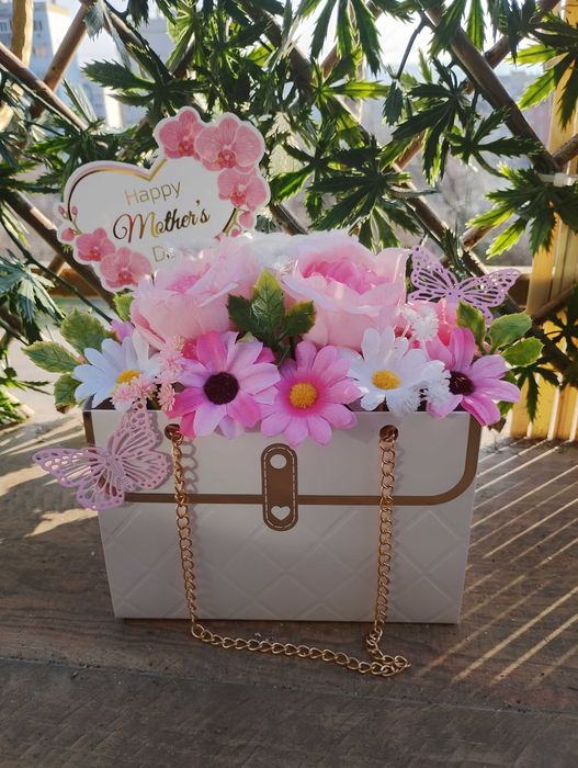 !!!ПРОМОЦИЯ!!!при покупка на чанта с цветя подарък букет!! Вечни цветя