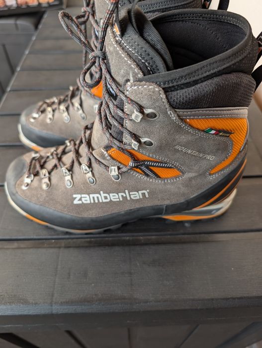 Bocanci Zamberlan Mountain Pro Evo Gtx RR mărimea 43