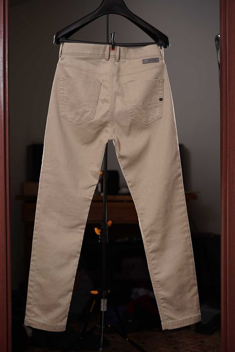 Blugi/Pantaloni Diesel Jogg Jeans W28