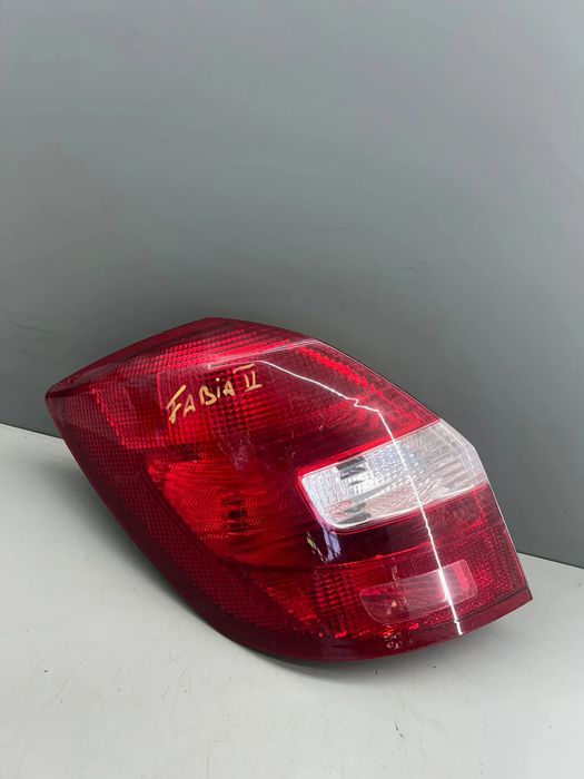Lampa / Tripla stop stanga pe aripa Skoda Fabia 2009 1.2 MT (60 hp)