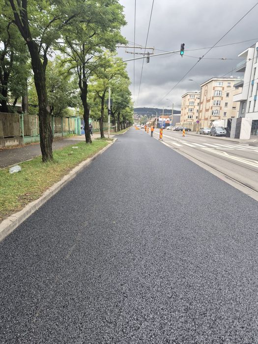 Frezare si asternere strat asfalt