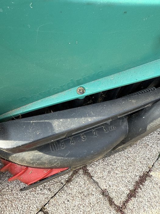 Masina de tuns iarba Bosh ARM3400