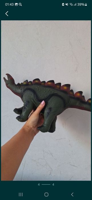 Продам динозавров