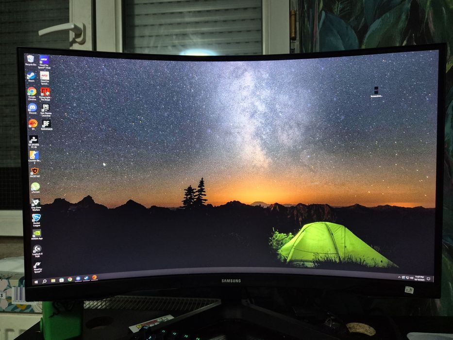 Samsung odyssey g5 2k Curbat 144hz 27inch
